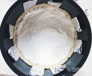 Творожный пирог с клубникой в мультиварке - фото шаг 11