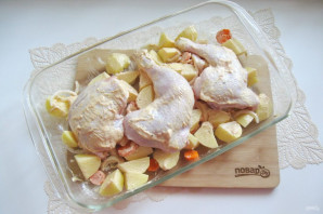 Картошка с курицей по-деревенски в духовке - фото шаг 8