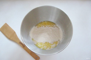 Пирог с сухофруктами из дрожжевого теста - фото шаг 5