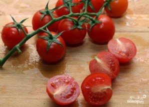 Греческий салат с помидорами - фото шаг 2