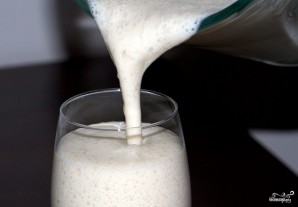 Молочный коктейль в блендере - фото шаг 5