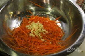 Салат "Корейская морковь" - фото шаг 3