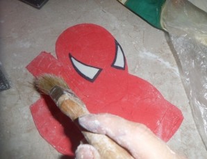 Торт бисквитный "Человек-паук" - фото шаг 7