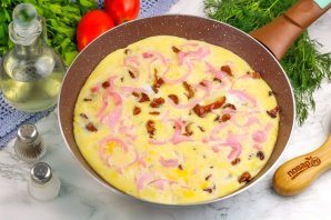 Омлет с лисичками - фото шаг 7