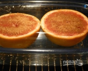 Запеченный грейпфрут с корицей и коричневым сахаром - фото шаг 3
