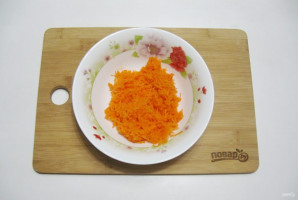Салат с сыром и чесноком - фото шаг 2