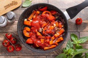 Рататуй с картошкой на сковороде - фото шаг 9