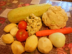 Рагу с цветной капустой и картошкой - фото шаг 1