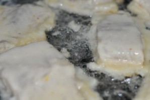 Mинтай в кляре на сковороде - фото шаг 4