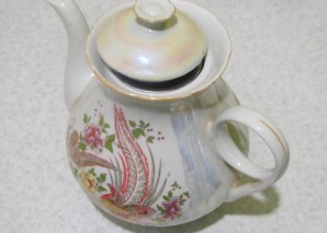 Зеленый чай с шиповником - фото шаг 4