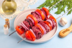 Шашлык из говядины в духовке - фото шаг 8