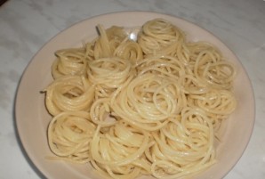 Спагетти с крабовыми палочками - фото шаг 10