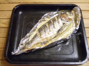 Рыба в духовке со сметаной - фото шаг 6