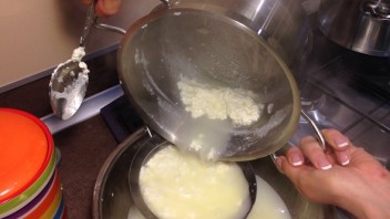 Домашний сыр из молока - фото шаг 6