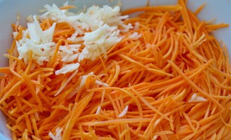 Баклажаны с морковкой на зиму - фото шаг 3