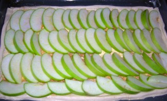 Слоеное дрожжевое тесто с яблоками - фото шаг 3