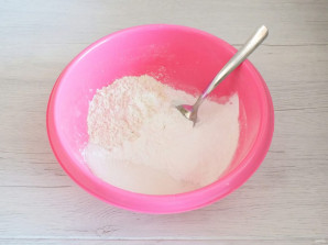 Кекс на йогурте в мультиварке - фото шаг 2