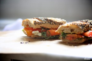 Сэндвичи с помидорами - фото шаг 7