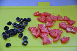 Фокачча с бурратой и томатами - фото шаг 7