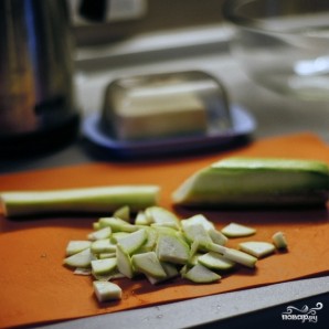 Зеленый салат с каперсами - фото шаг 1