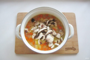 Постный суп с фасолью и грибами - фото шаг 8