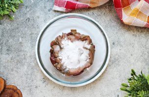 Почки в сметане - фото шаг 3