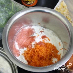 Морковные кексы с кориандром и кукурузой - фото шаг 3