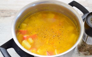 Суп из крабовых палочек - фото шаг 6
