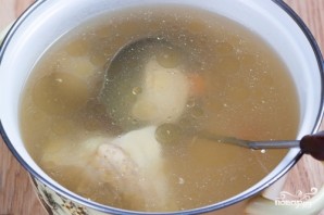 Суп из плавленых сырков с грибами и курицей - фото шаг 1