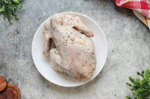 Фаршированная курица в духовке - фото шаг 11