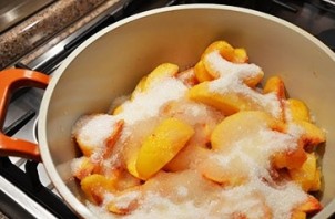 Варенье из персиков без сиропа - фото шаг 5