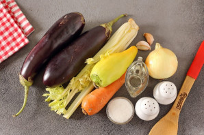 Одесский салат с сельдереем и баклажанами - фото шаг 1