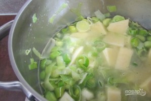 Суп-пюре из картофеля и лука-порей - фото шаг 3