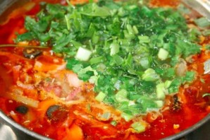 Солянка с томатной пастой - фото шаг 8