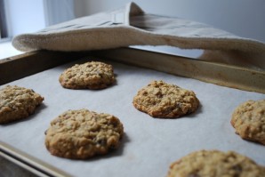 Овсяное печенье с кусочками шоколада - фото шаг 6