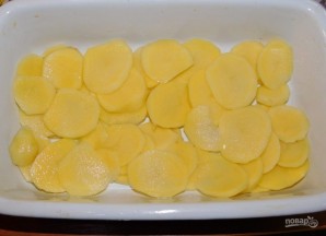 Картофельная запеканка с луком в сливках - фото шаг 1