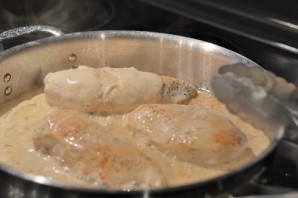 Курица в сметанно-чесночном соусе - фото шаг 5