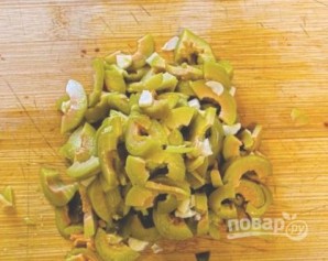 Фаршированные грибы с оливками и орехами  - фото шаг 1