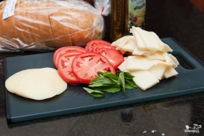 Горячий бутерброд на сковороде - фото шаг 1
