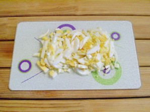 Салат из яиц и огурцов - фото шаг 2