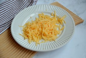 Рулет из фарша с яйцом - фото шаг 4