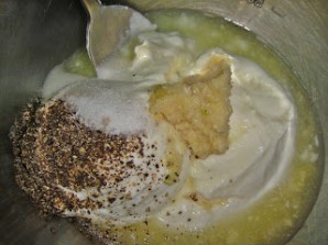 Курица в йогурте в духовке - фото шаг 2