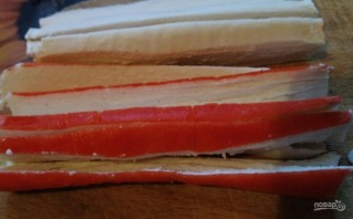 Роллы с форелью и сливочно-творожным сыром - фото шаг 4