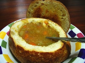 Литовский грибной суп в хлебе - фото шаг 5