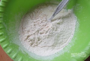 Пресное тесто на молоке - фото шаг 3
