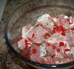 Маринованная свинина в духовке на обед - фото шаг 2