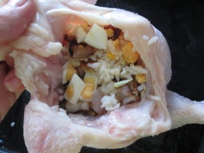 Курица, запеченная с рисом - фото шаг 3