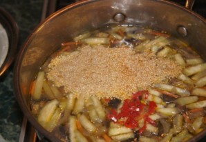 Суп с баклажанами и грибами   - фото шаг 9