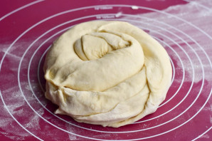 Слоеное тесто на маргарине - фото шаг 7