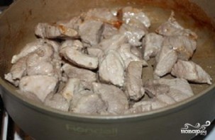 Мясо с грибами в сметане - фото шаг 1